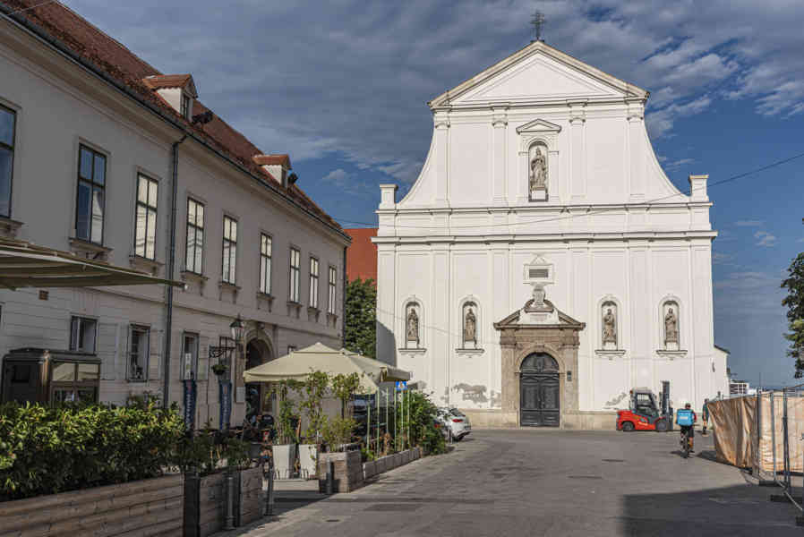 Croacia - Zagreb 53 - iglesia de Santa Catalina.jpg
